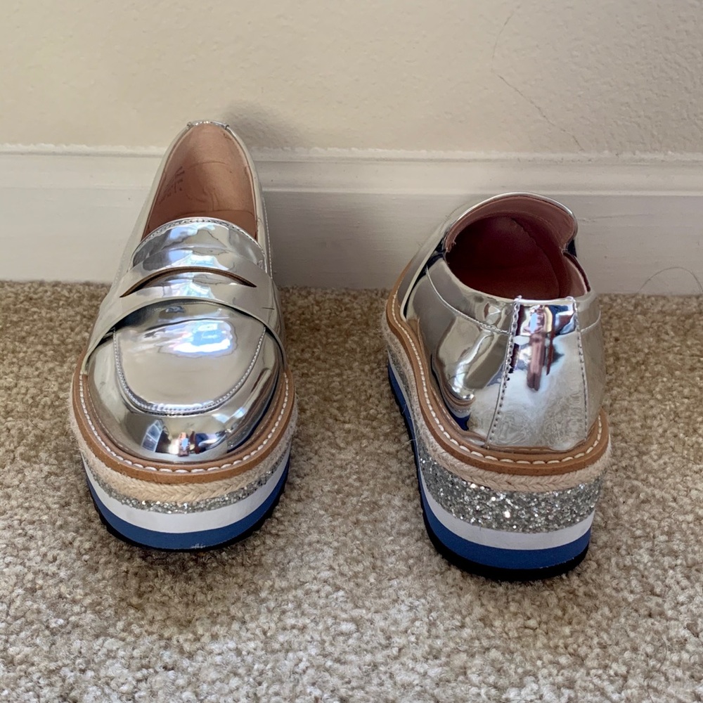 Shoes - Picture 2 of 4